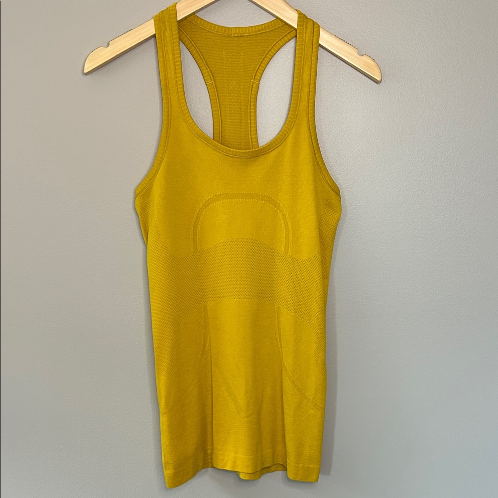Lululemon Swiftly Tech Racerback Tank Size 4 Honeycomb Yellow‎ Athletic Workout